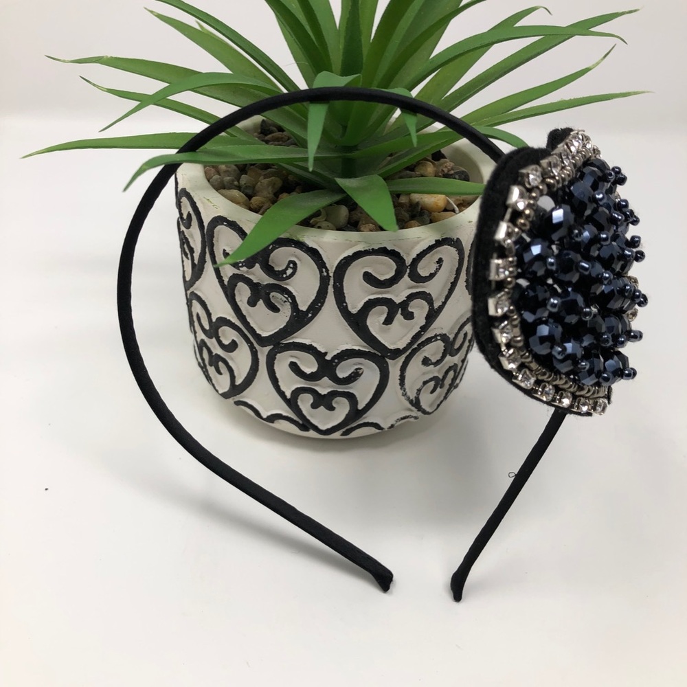 Fashion Accessory - Picture 2 of 4